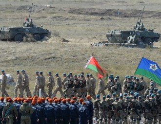 Беларускія вайскоўцы ўдзельнічаюць у вучэннях АДКБ паблізу межаў краін НАТО