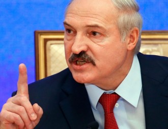 Лукашенко: Декрет о тунеядцах отменять не будут. Если человек не инвалид, он должен работать