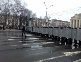 ЕС: Применение силы против участников мирных протестов не может быть оправдано