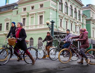 Гомельские активисты добиваются велосипедной разметки на тротуарах города