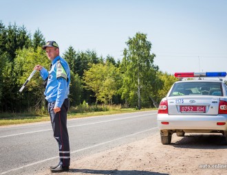 Начальник ГАИ Беларуси: Инспекторы не должны прятаться за кустами