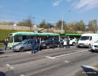 Крупное ДТП парализовало движение на проспекте Жукова в Минске