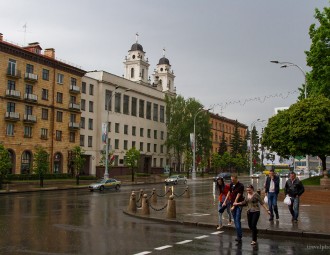 В понедельник до 17 градусов тепла, местами дожди