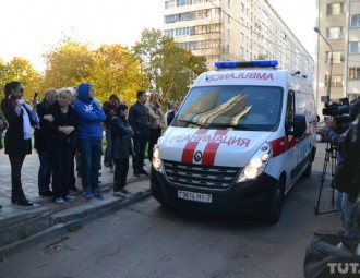 Ограбление банка в Минске: заложница освобождена, преступника вынесли на носилках