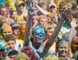 Минск ожидает еще один фестиваль красок Color Holi Fest