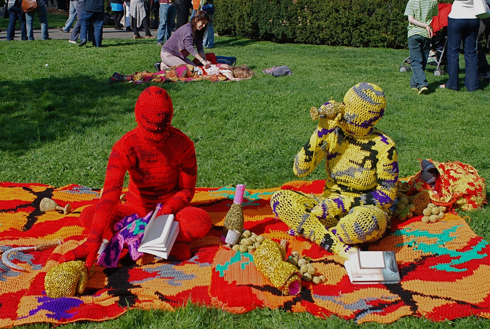 Перфоманс это. Современное искусство перфоманс. Хеппенинг искусство. Перформанс современное искусство.